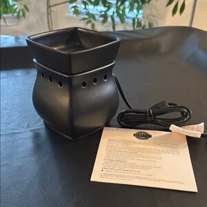 Scentsy Black Electric Wax Warmer